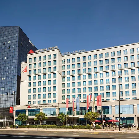 Hotell Austria Trend 4*