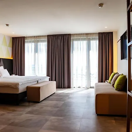 Hotell Austria Trend 4*