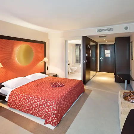 Doubletree By Hilton Hotel 4*