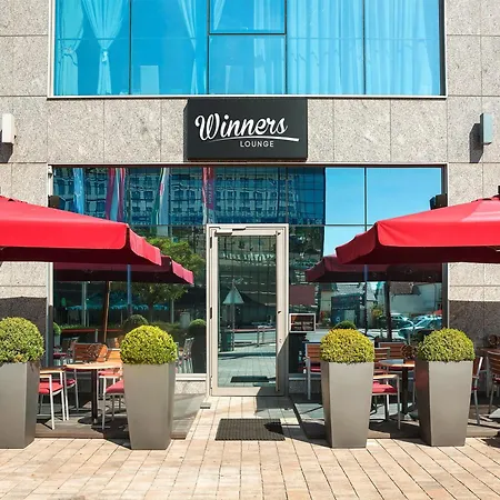 Doubletree By Hilton Hotel